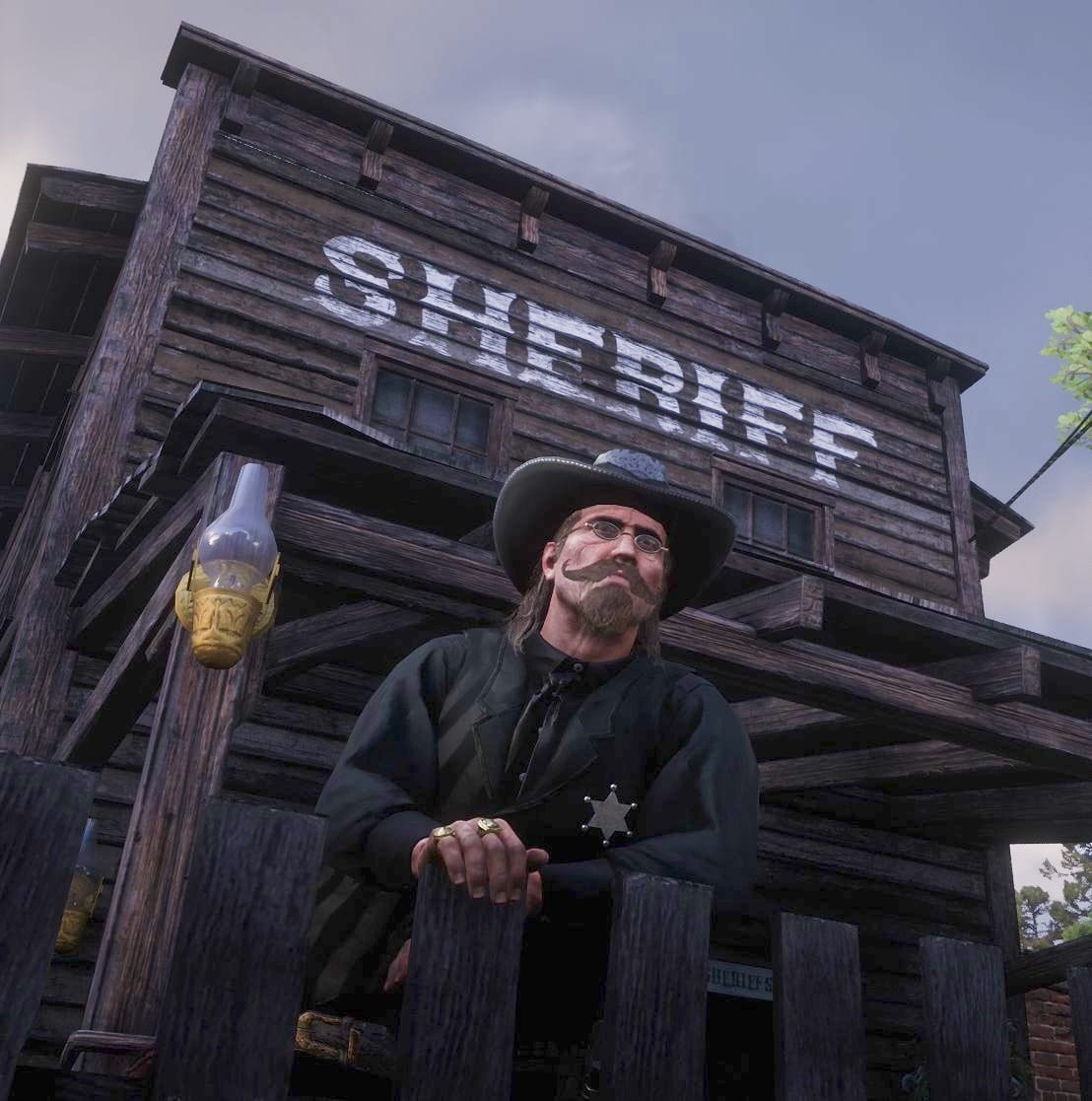 Deputy Matthes Kremer vor dem Sheriff-Office